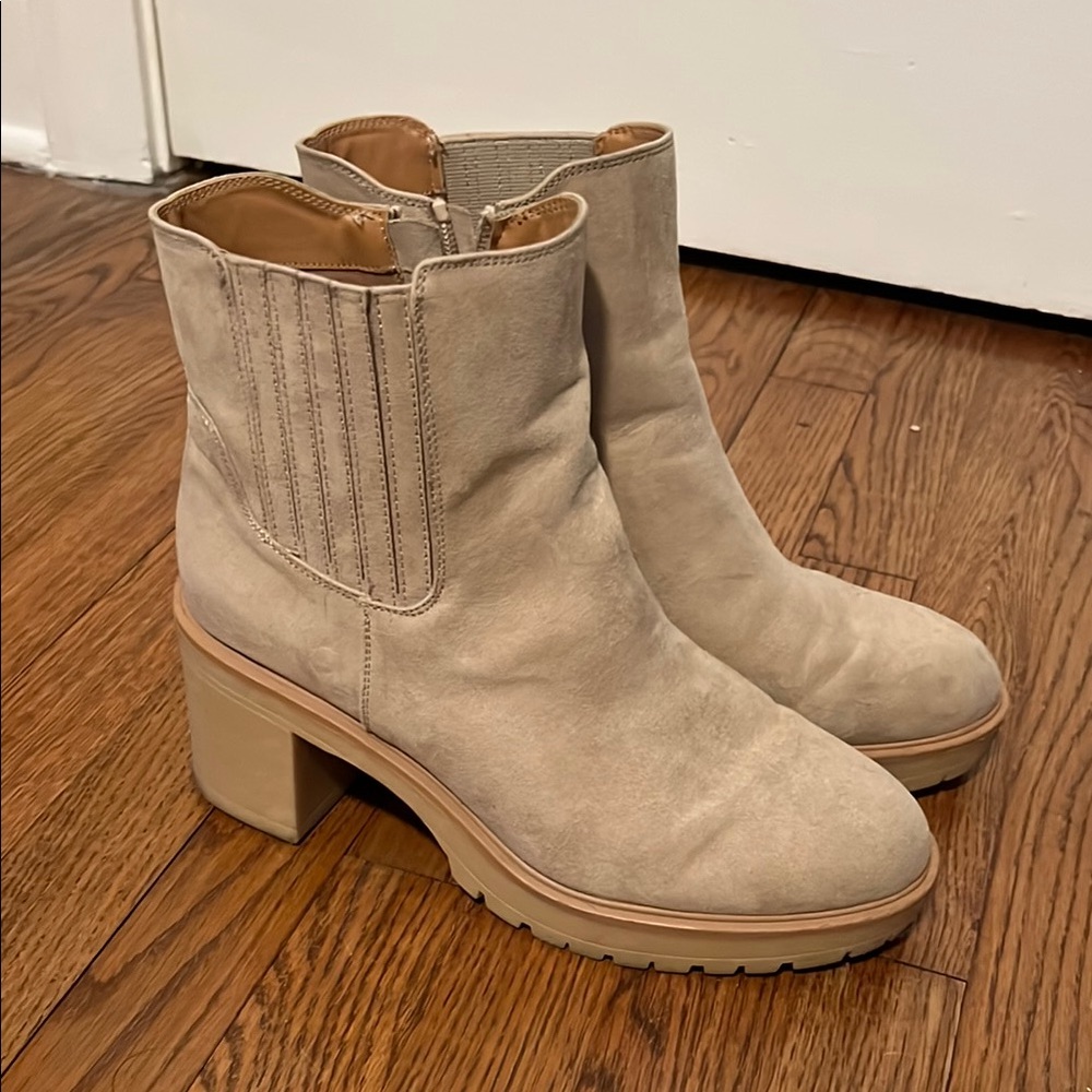 Universal Thread Cream Heeled Boots with Chunky Block Heel